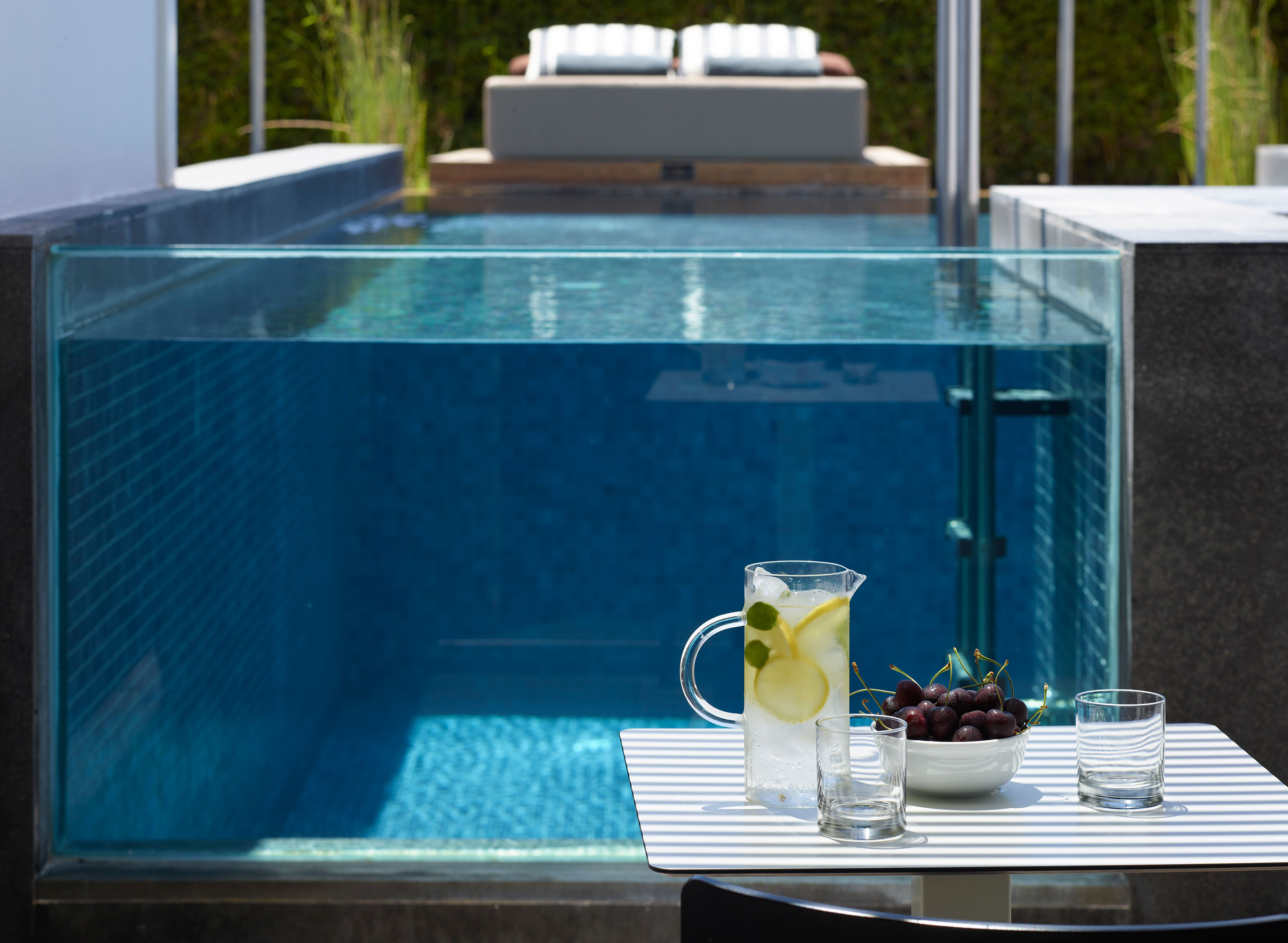 ΣΟΥΙΤΑ POOL EXPERIENCE