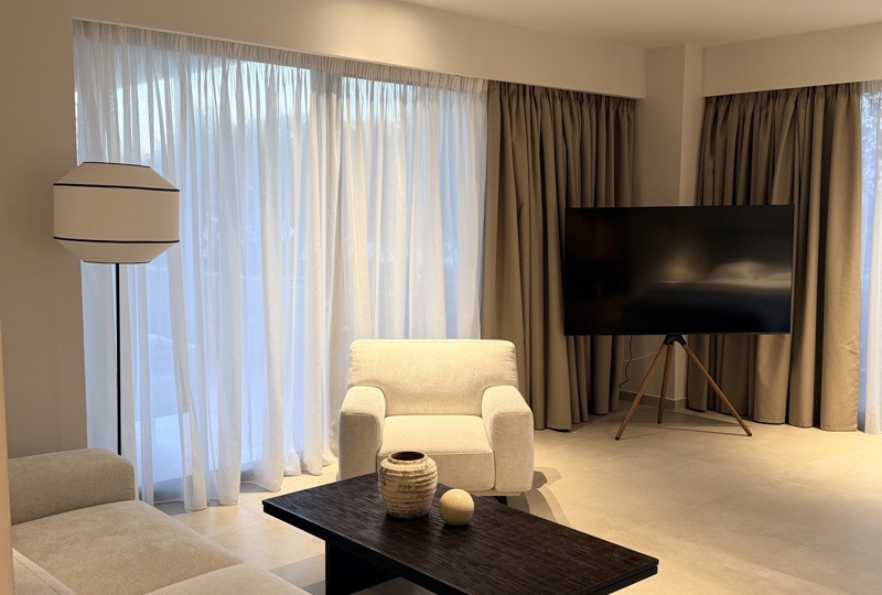 AKROTIRI SIGNATURE SUITE